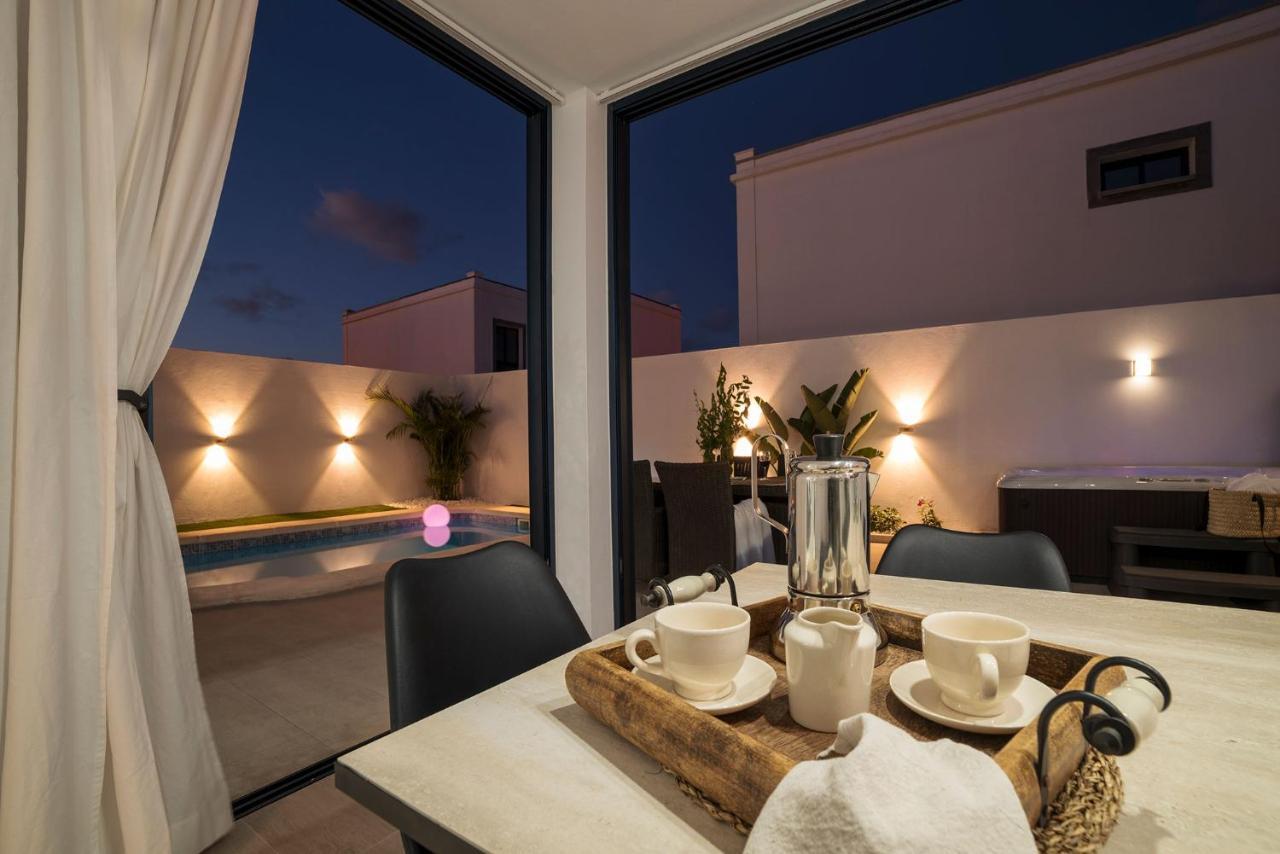 Villa Palmera Jacuzzi Яйса Экстерьер фото